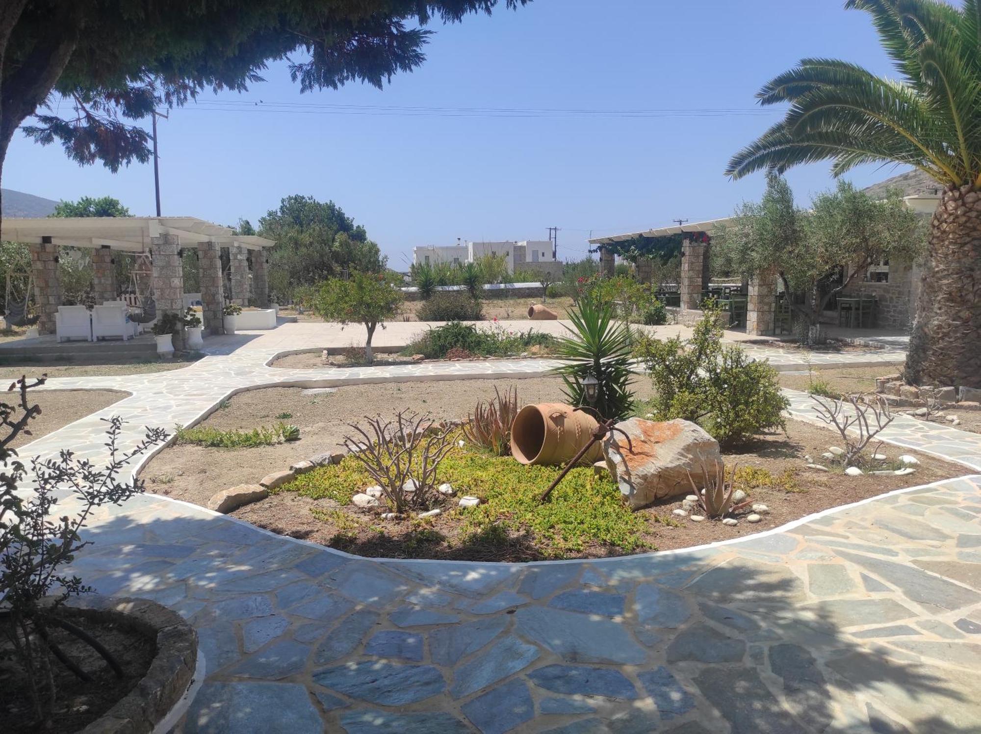 Villa Le Grand Bleu Katapola Exterior photo